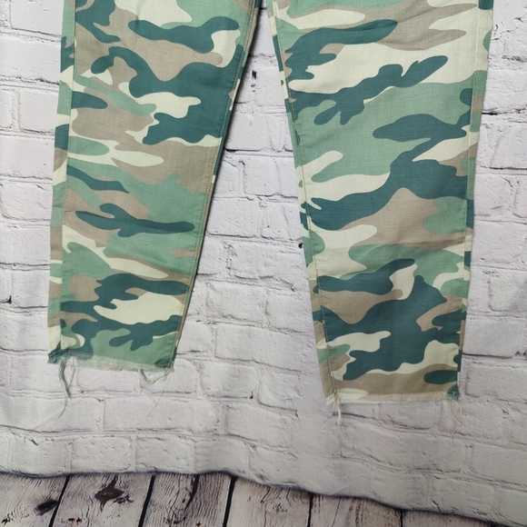 MOTHER Denim The Shaker Chop Crop Blue Green Camo Pants NWT Size 28 $218 - Picture 6 of 13